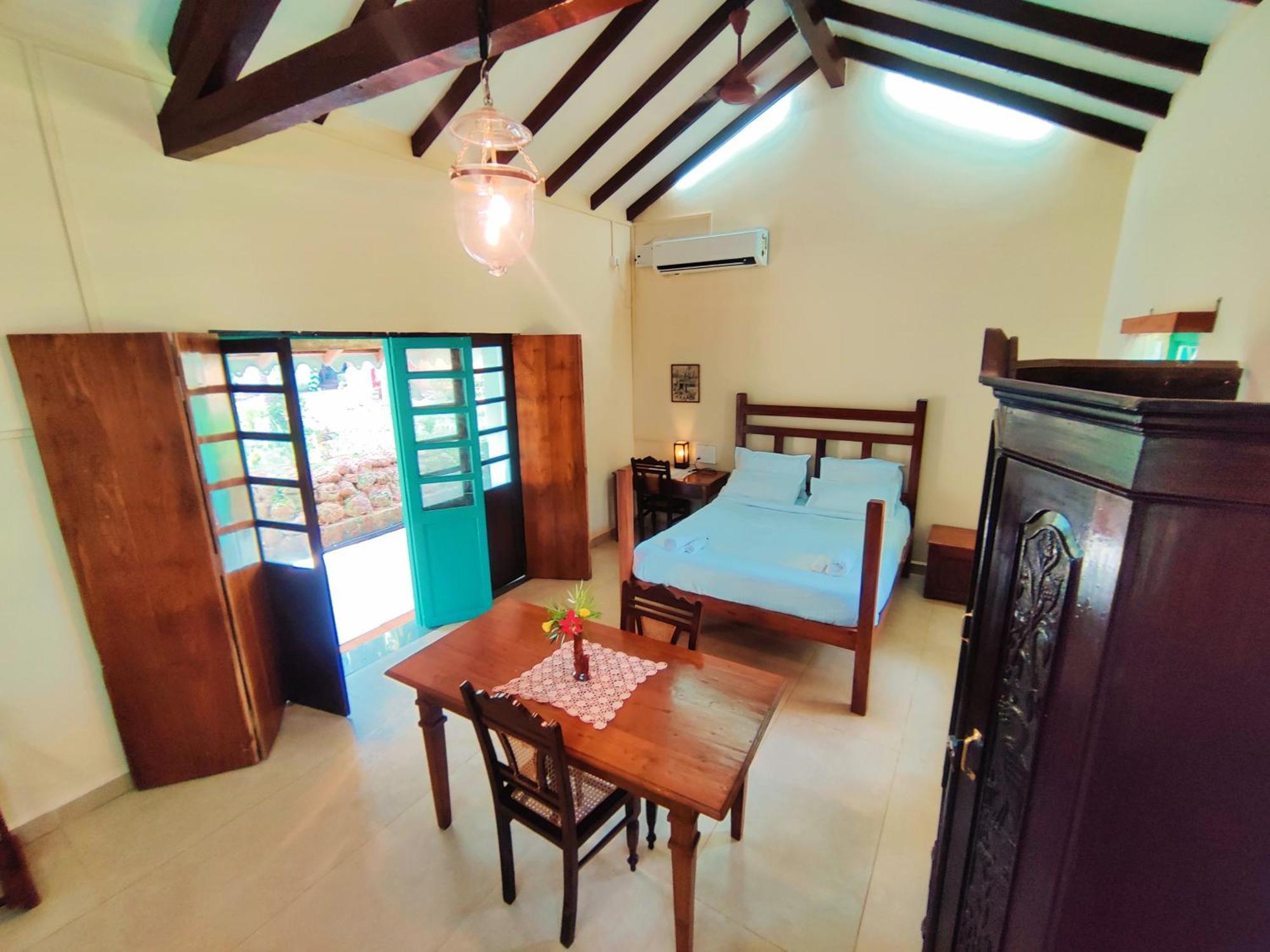 The Bungalow Bogmalo An 1880 Indo Portuguese Heritage Beach Villa South Goa Εξωτερικό φωτογραφία