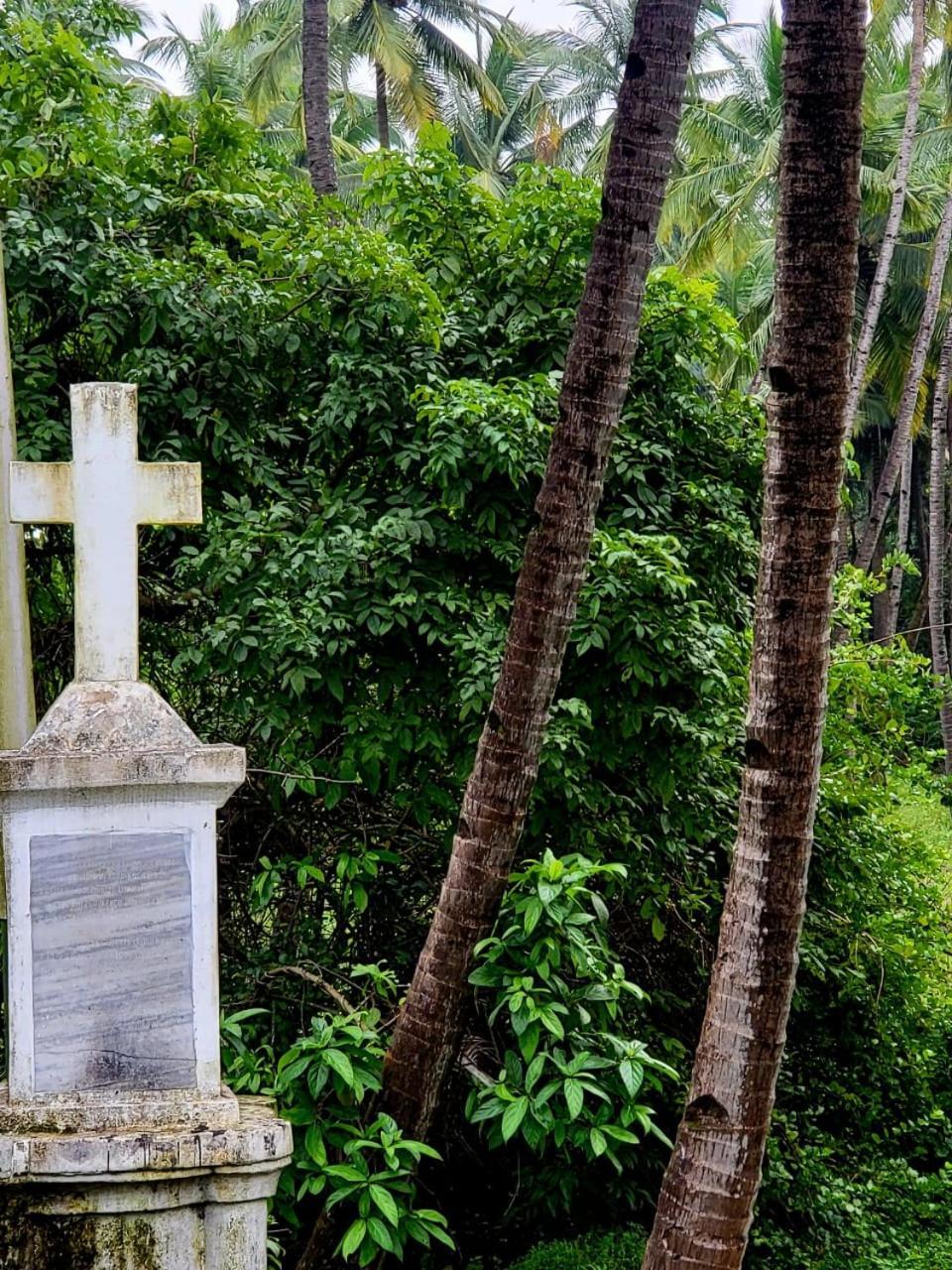 The Bungalow Bogmalo An 1880 Indo Portuguese Heritage Beach Villa South Goa Εξωτερικό φωτογραφία